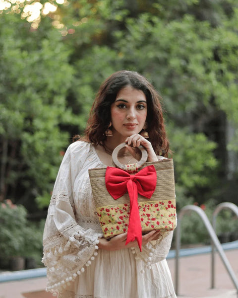 Scarlet Blossom Bow Woodcraft Clutch