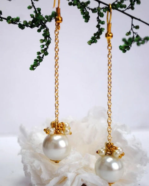 Dangling Pearl Earrings